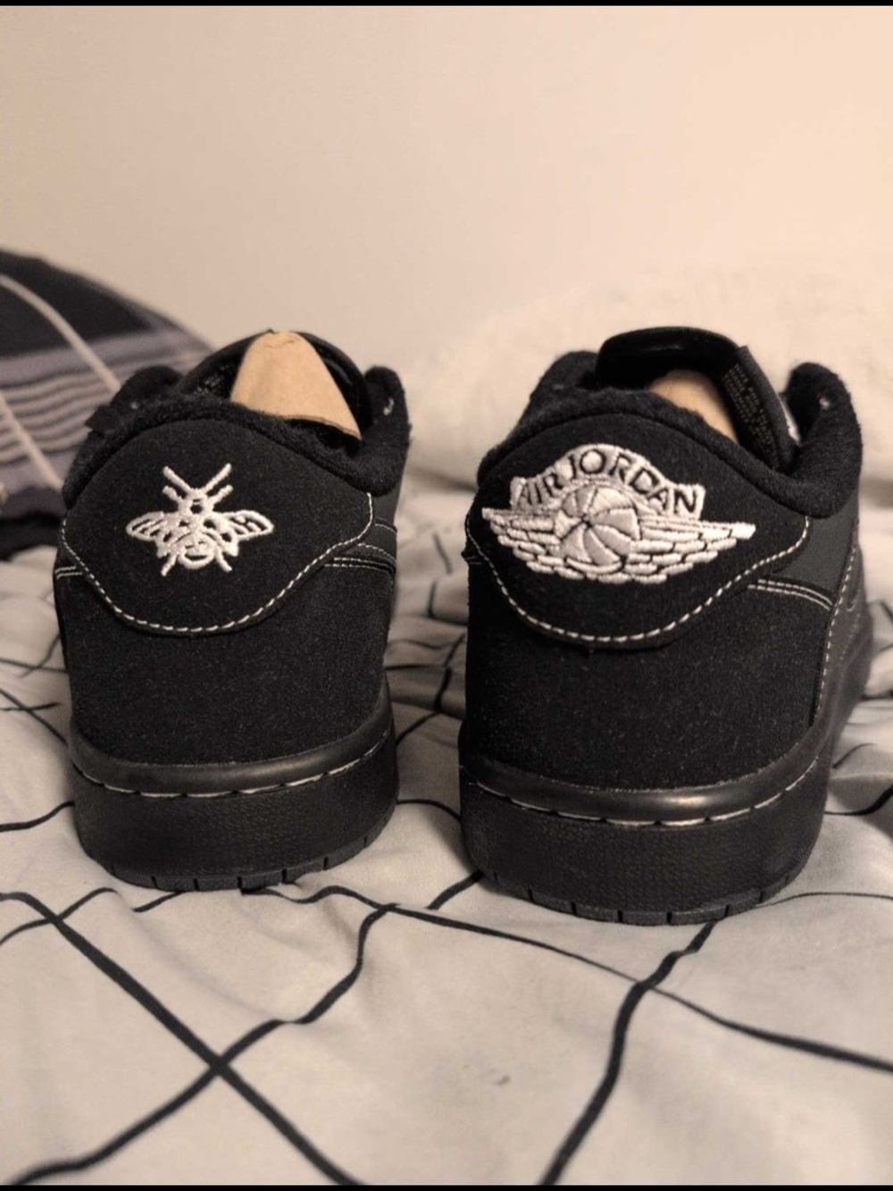Men's Black Low-Top Casual Sneakers - Picture 3 of 10